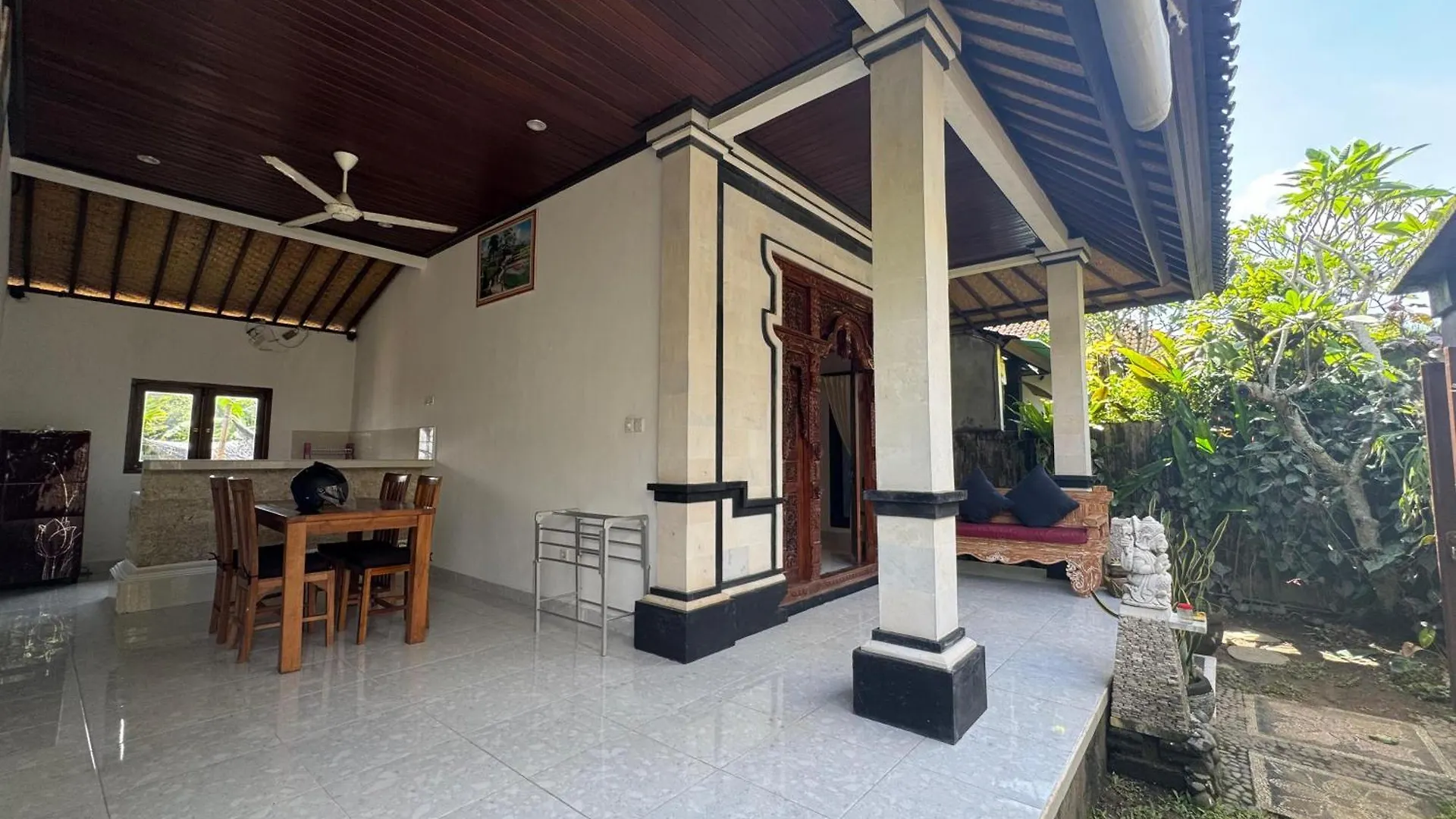 Vina Guest House Ubud